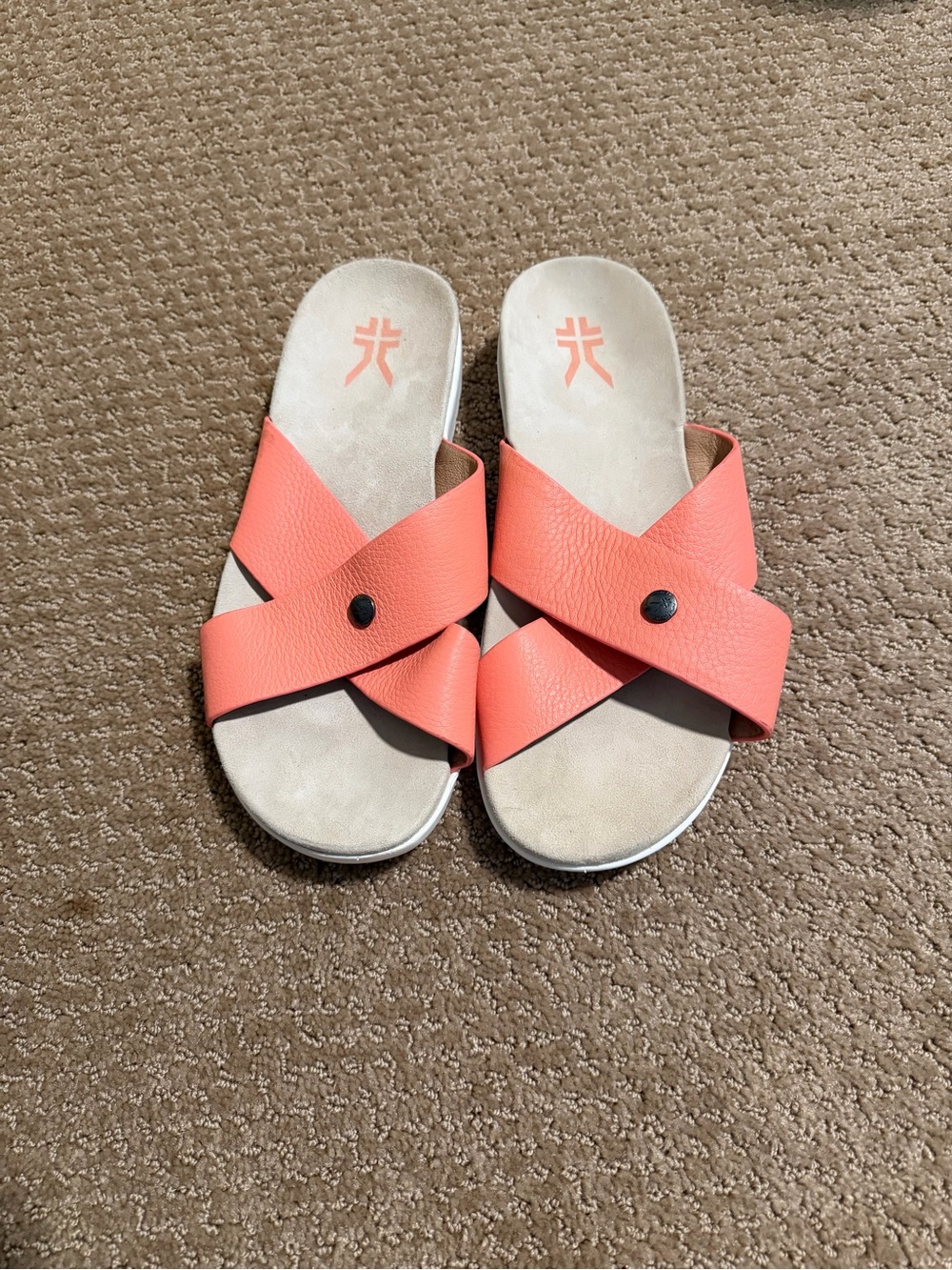 KURU Coral Crisscross Slide Sandals with Black Stud